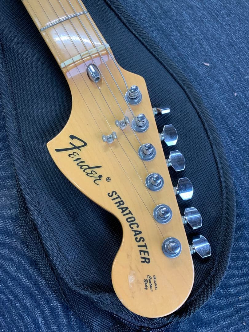 FENDER エレキギター　fender