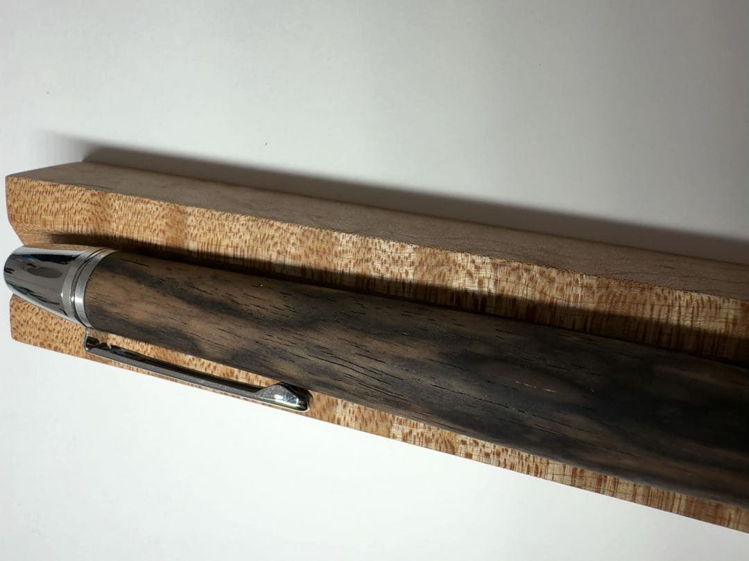 もも　工房楔　黒柿孔雀杢　トレチェーレ　ボールペン　筆記具