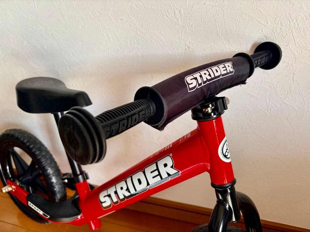 【極美品】STRIDER ストライダー SPORTS MODEL 12インチ 赤