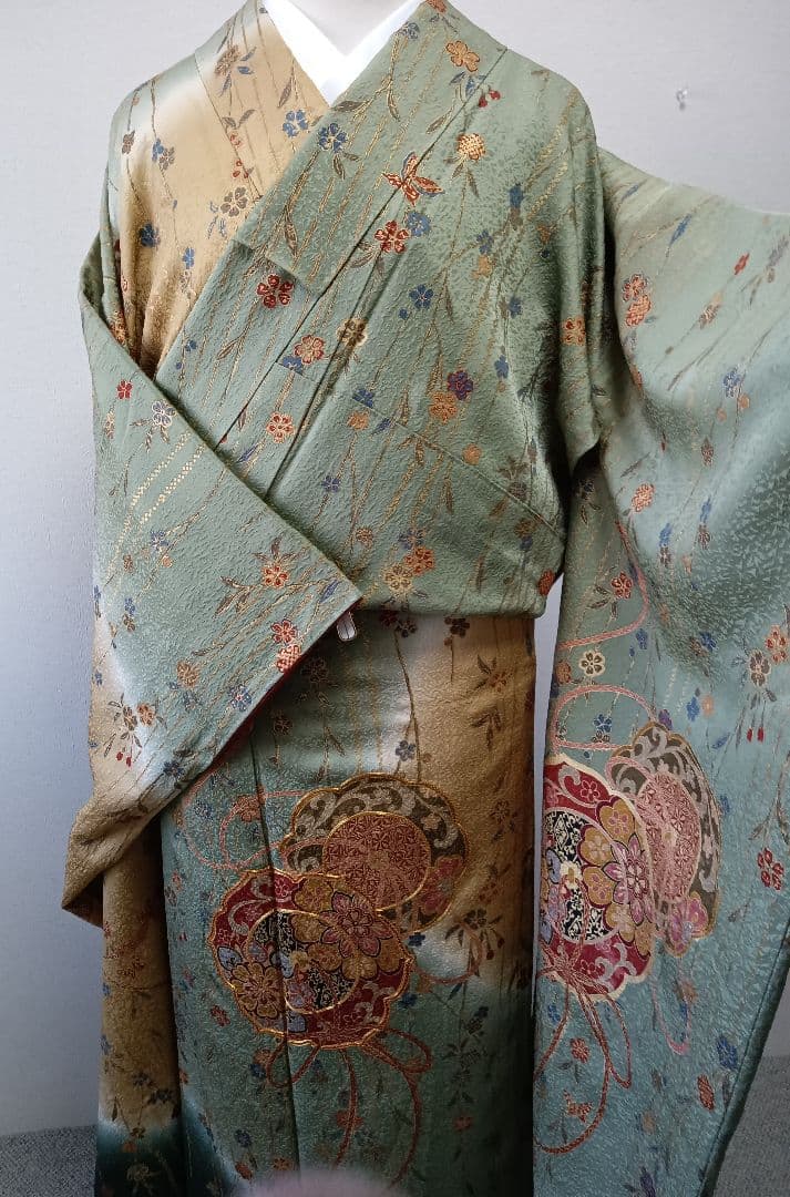 振袖 緑と金のグラデーション 花柄 金駒刺繍 金彩 J-9