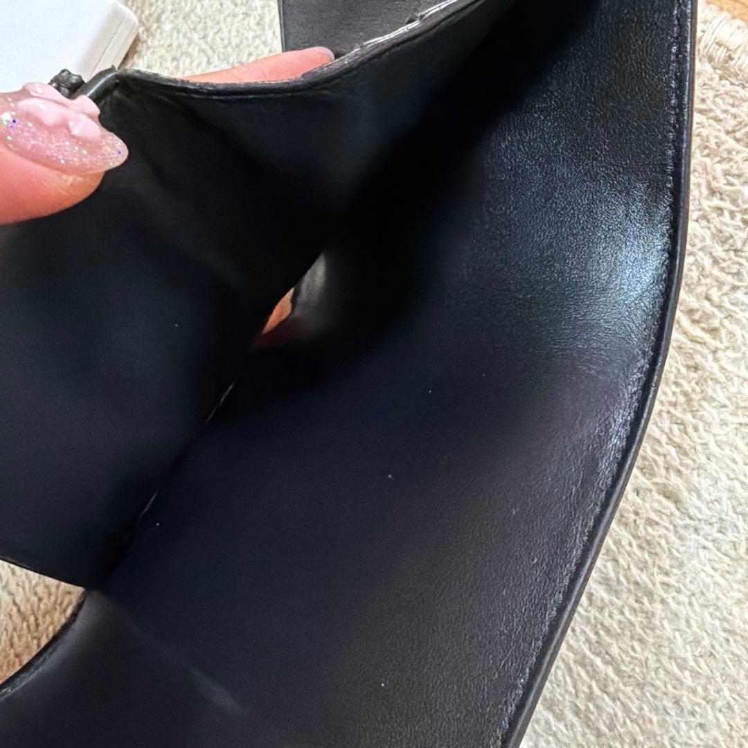 Celine 黒 レザー 三つ折り財布　使用済み