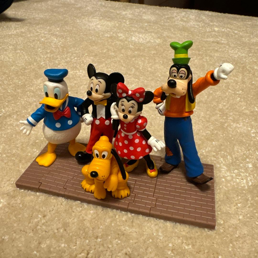 ディズニーフィギュアセット ミッキー ミニー ドナルド グーフィー