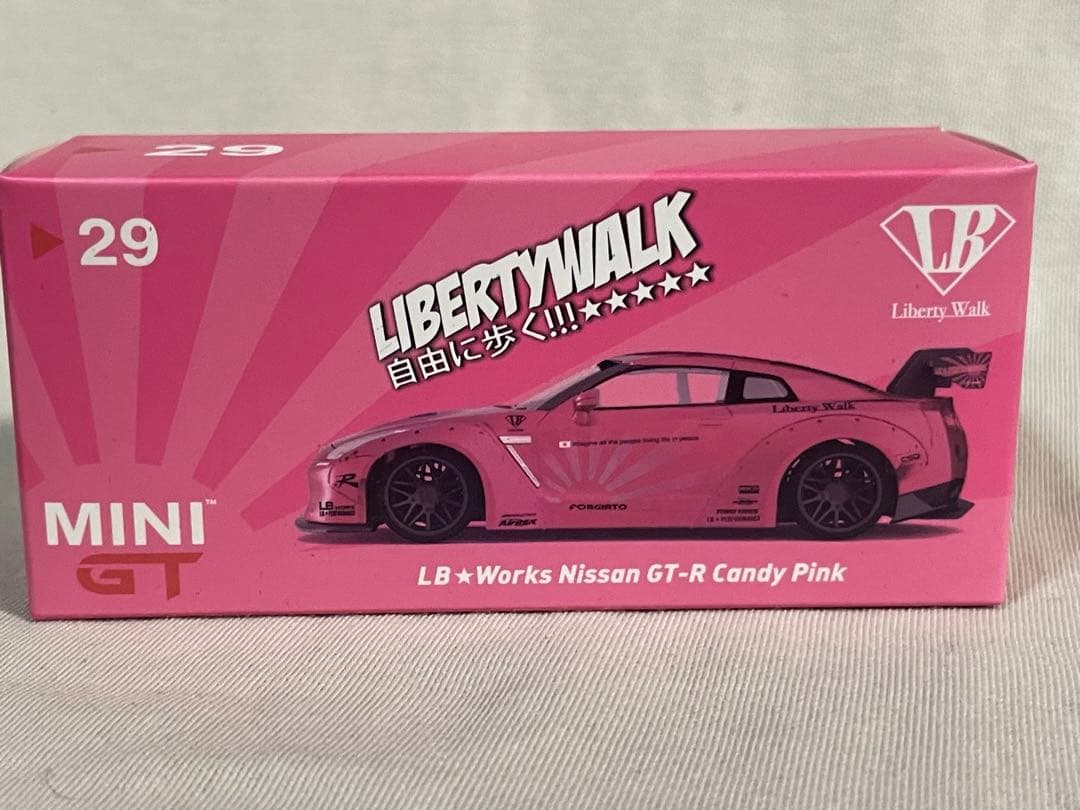 MINI GT LBWK 日産 GT-R キャンディピンク #29