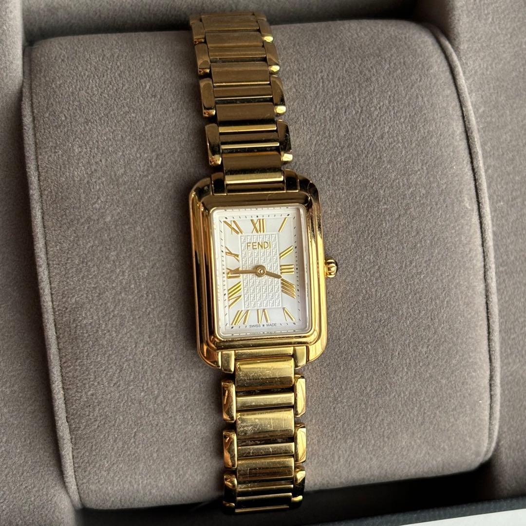 FENDI 腕時計 レディース ゴールド