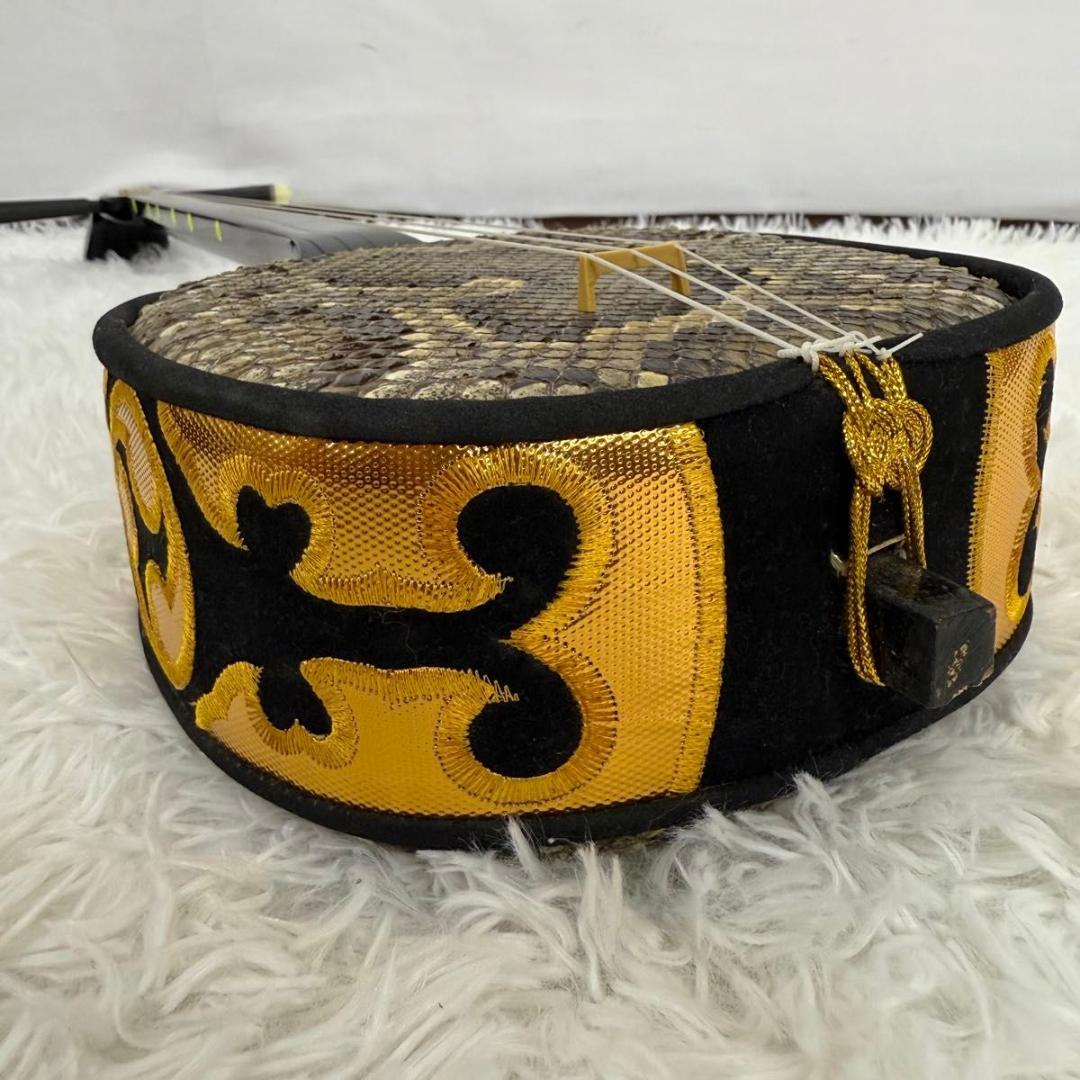 【美品】沖縄三味線 蛇皮（合皮） ソフトケース付き　87-7