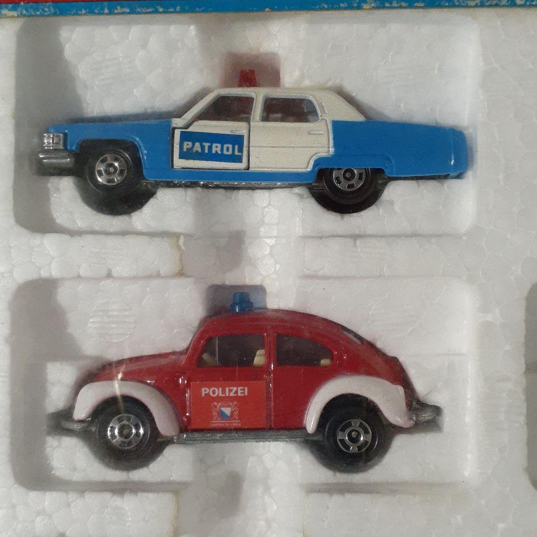 トミカ　世界のポリスカーセット