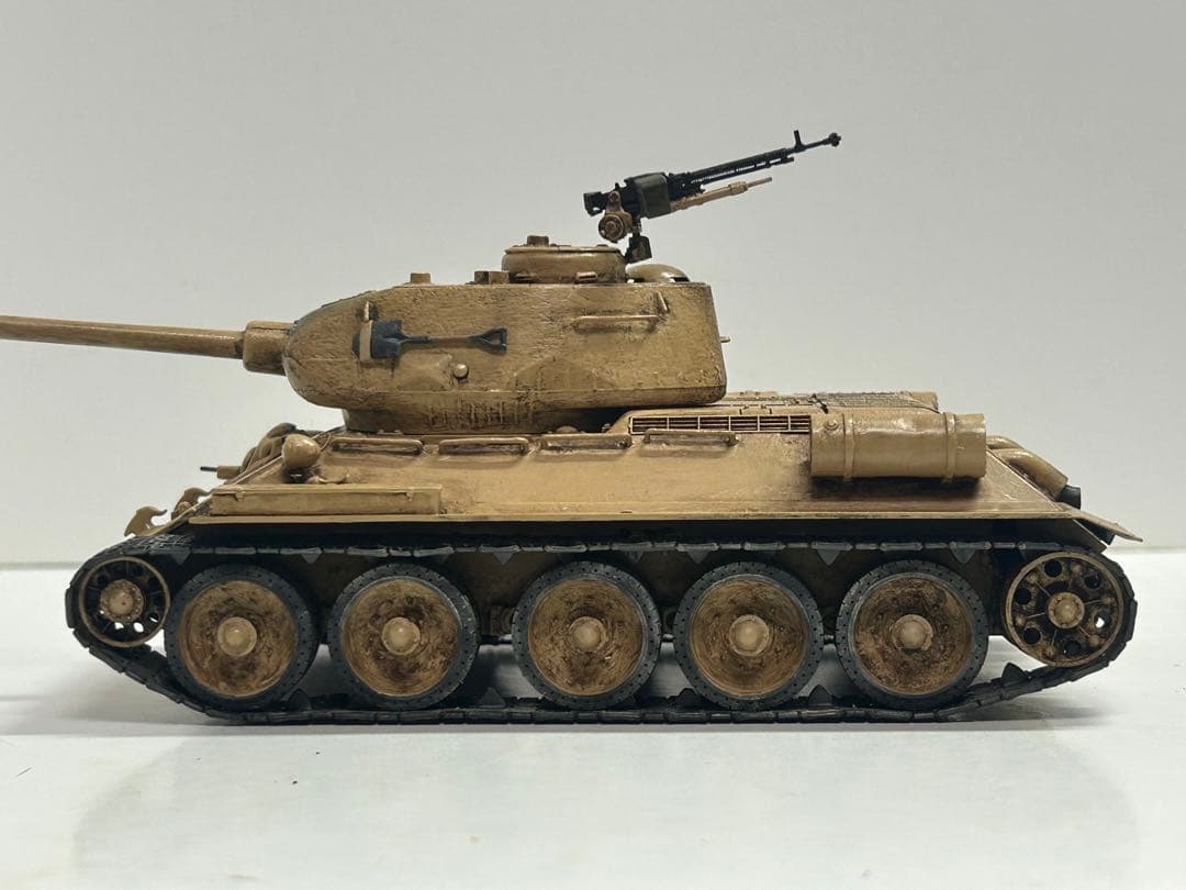 タミヤ 1/35 T-34-85 完成品 エジプト 戦車 模型 プラモデル