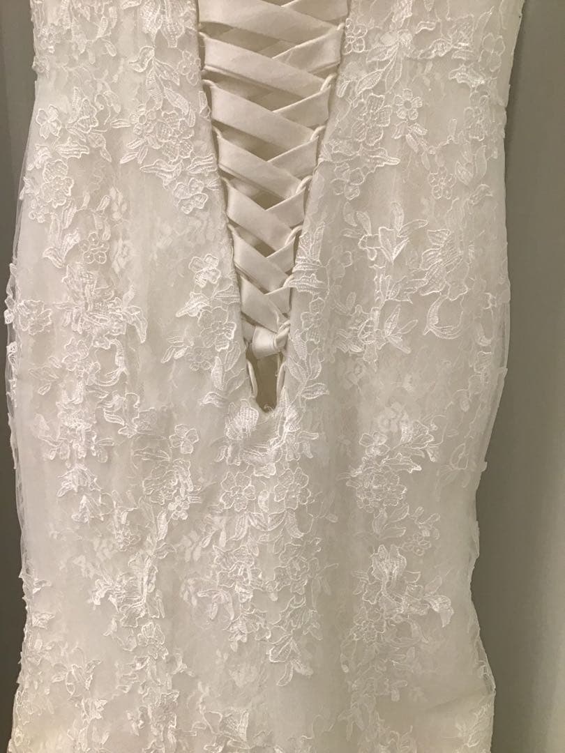 ホワイト レース ウェディングドレス　マーメイド