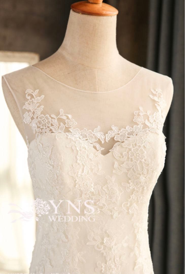 ホワイト レース ウェディングドレス　マーメイド