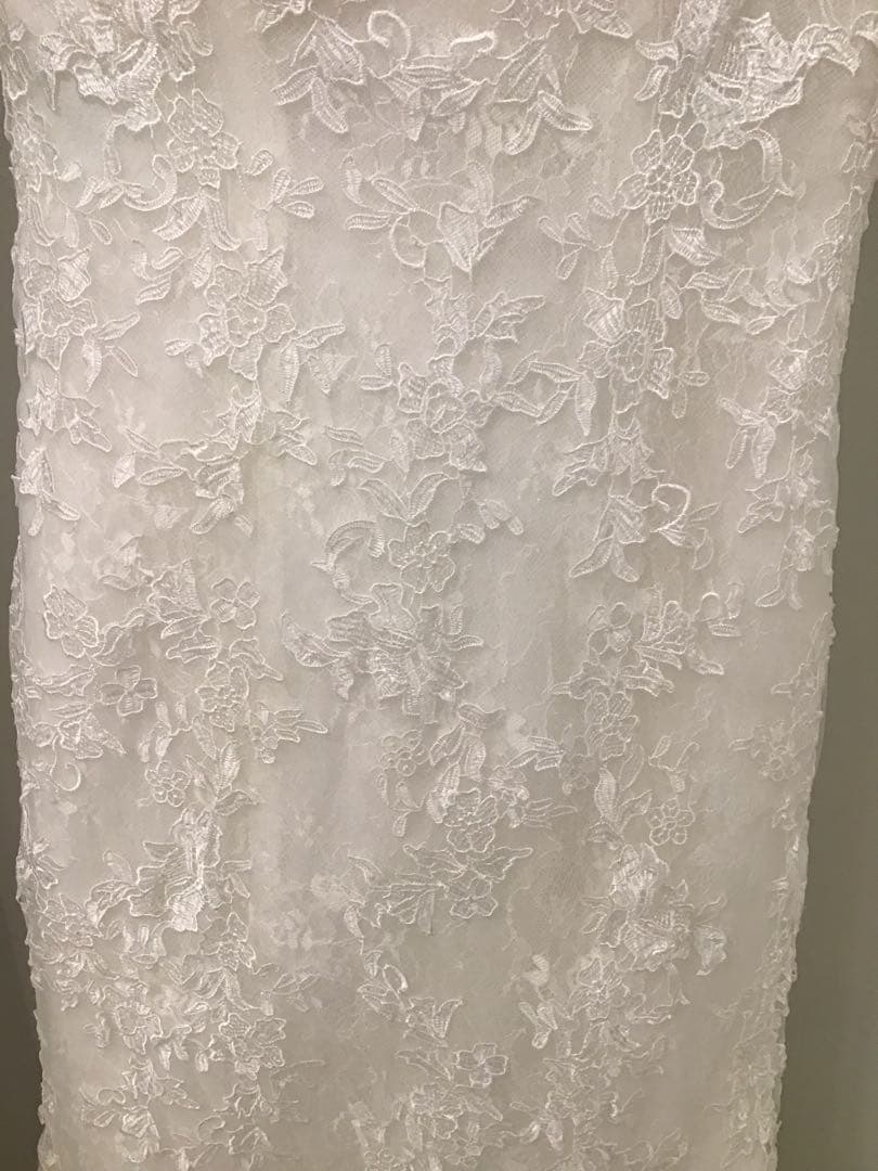 ホワイト レース ウェディングドレス　マーメイド