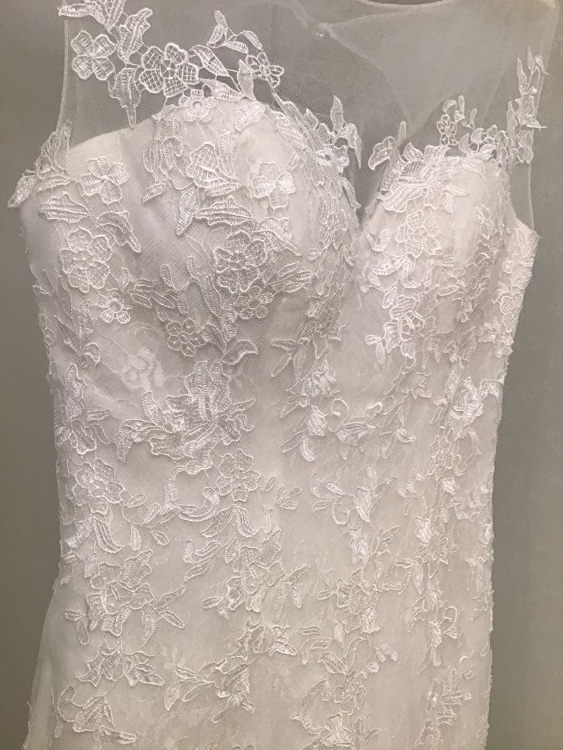 ホワイト レース ウェディングドレス　マーメイド