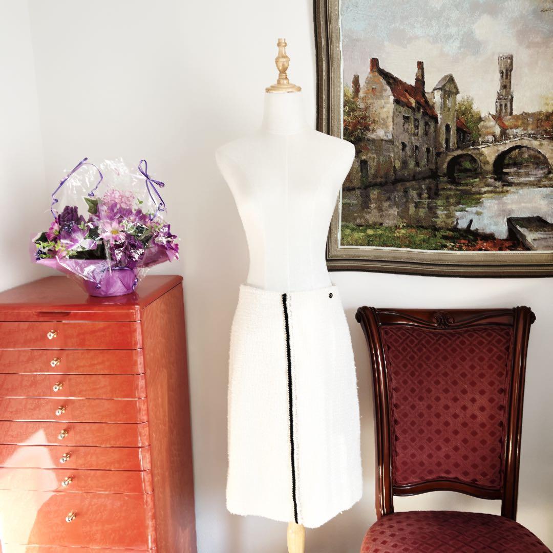 新品　CHANEL シャネル ホワイトツイード スカート ココマーク トリミング