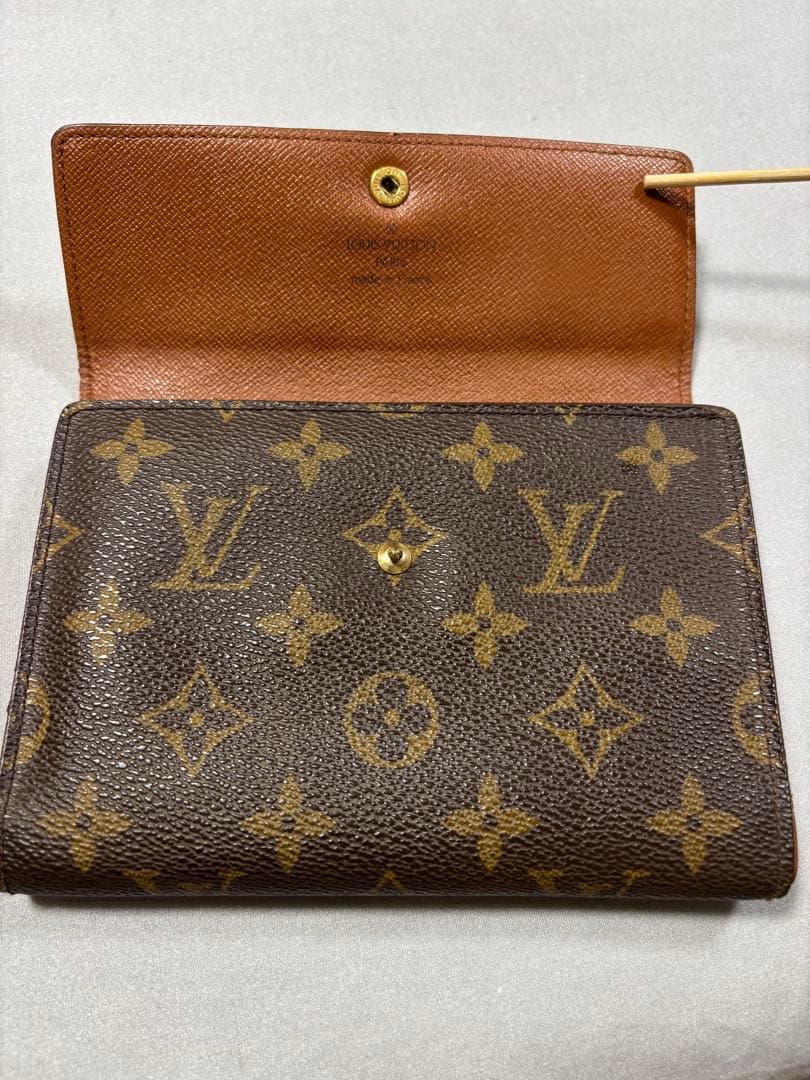 ルイヴィトン モノグラム ポルトトレゾール エテュイパピエ 三つ折り