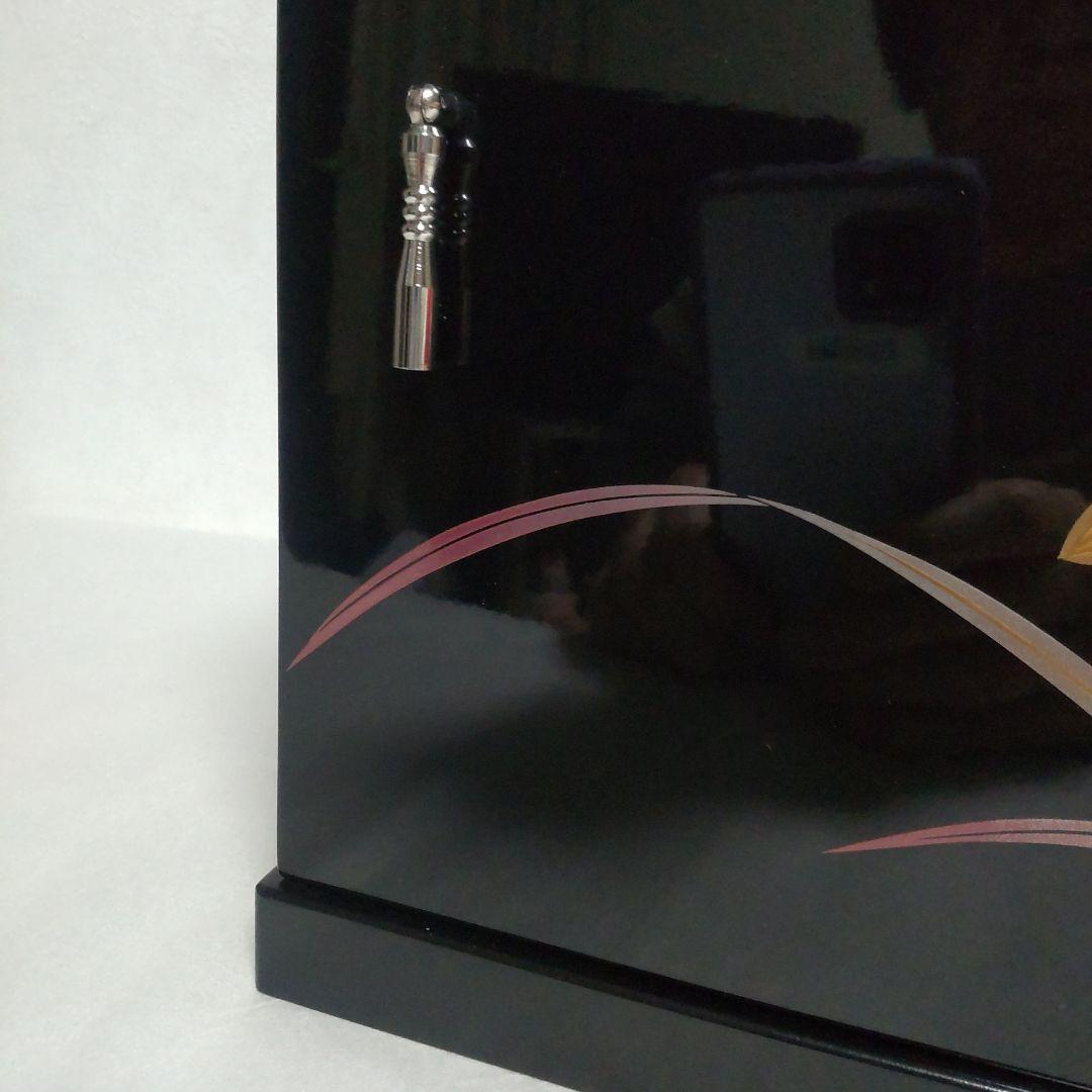 漆塗 卓上飾り棚 装飾棚 蒔絵 金彩 紫蘭の花 高岡漆器