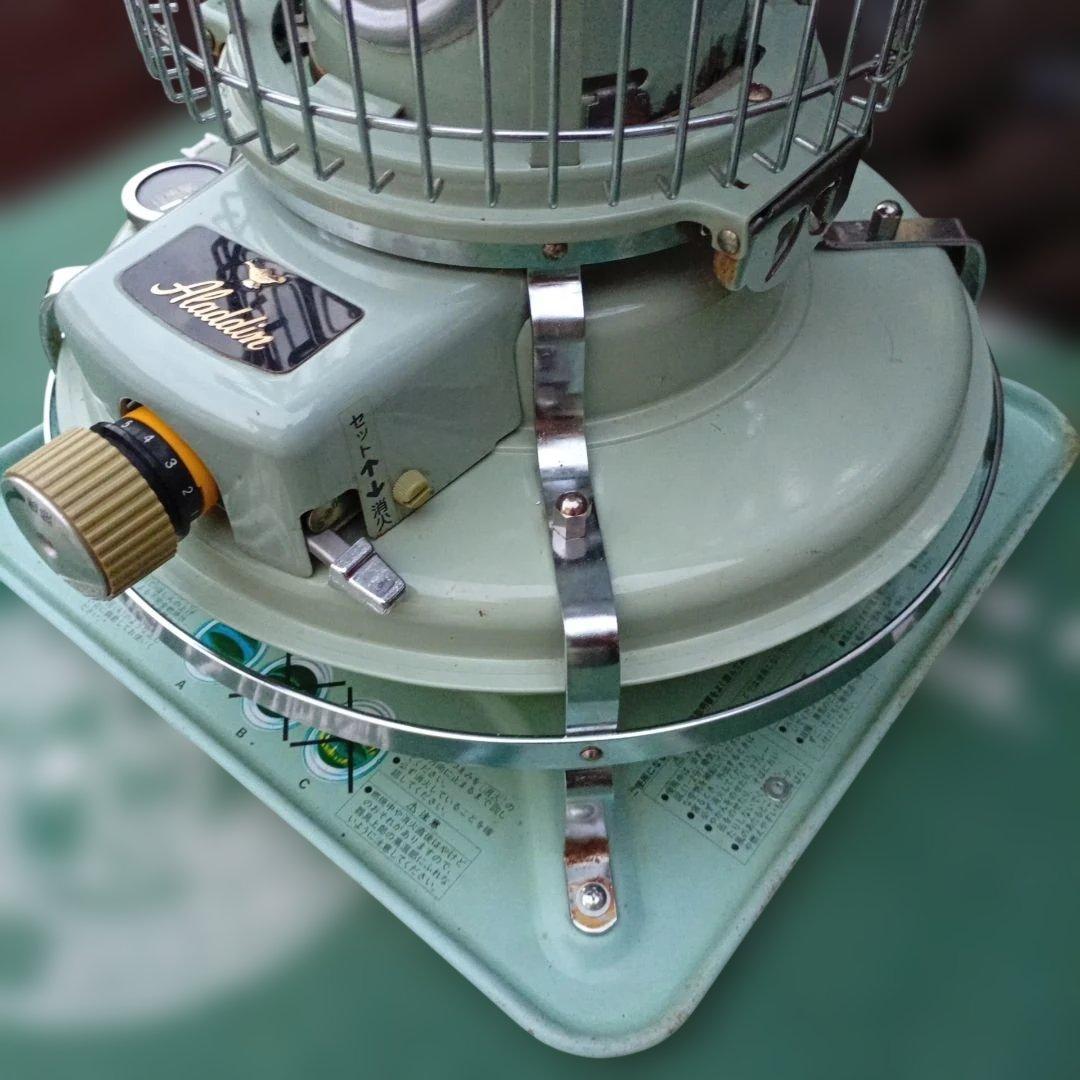 アラジン ストーブ メンテナンス済み。純正品芯交換済。取説付き。グリーン