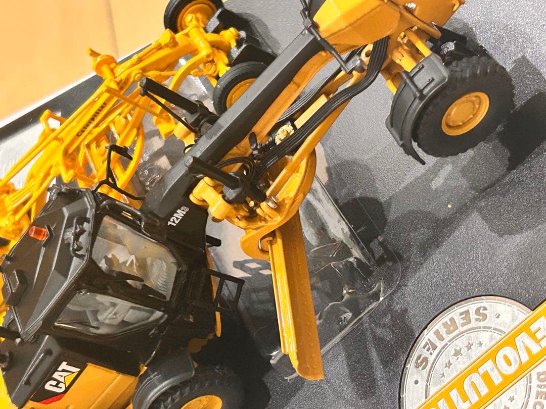 CAT 12M3 1/50スケールモデル　no12 85560 重機