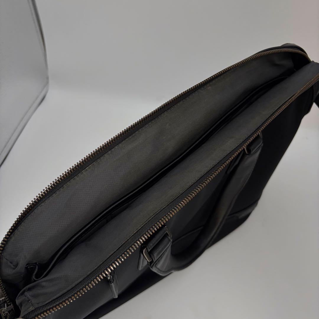 【美品】トゥミ ビジネスバッグ ハリソン バーンズブリーフ スリム ブラック