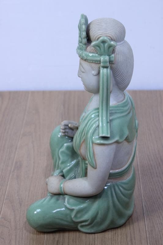 【九谷焼】座観音　青磁　縁起置物　高さ31㎝ 10号
