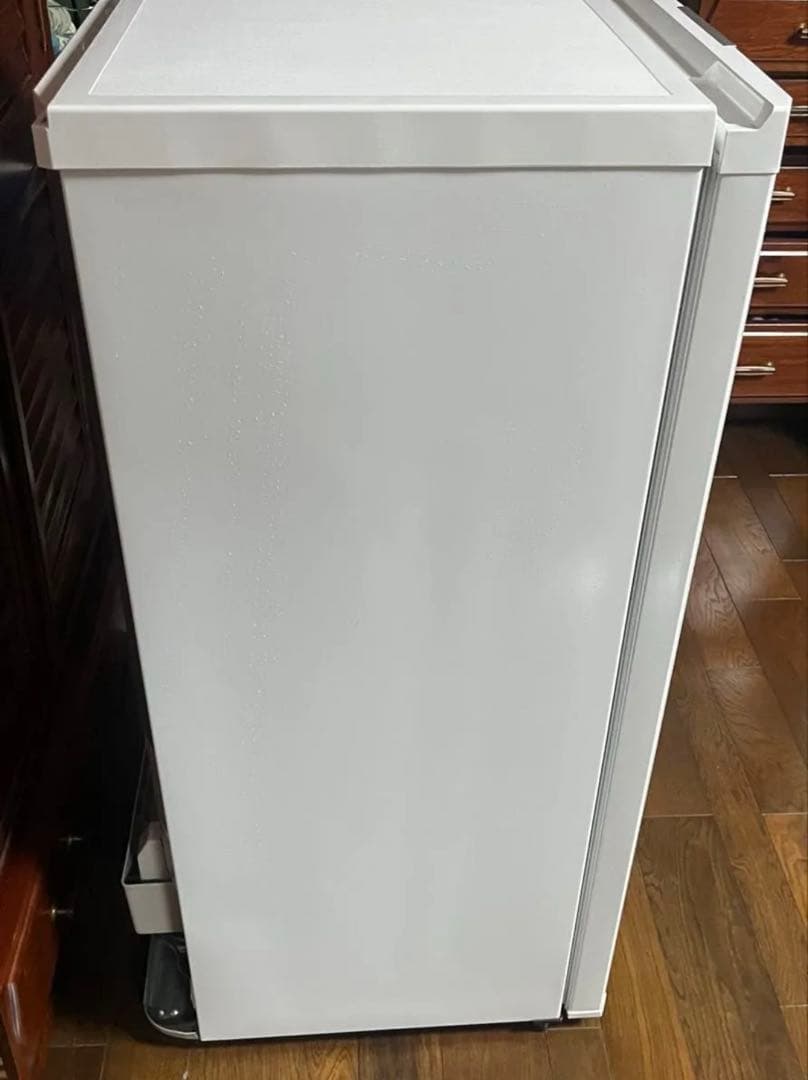 三菱　スリム冷凍庫 121L MF-U12F-W