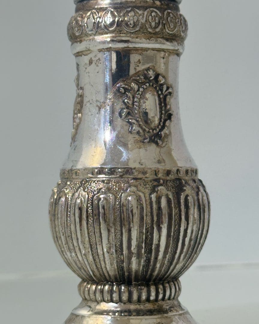 フランス アンティーク シルバー ソルトシェイカー（塩入れ）