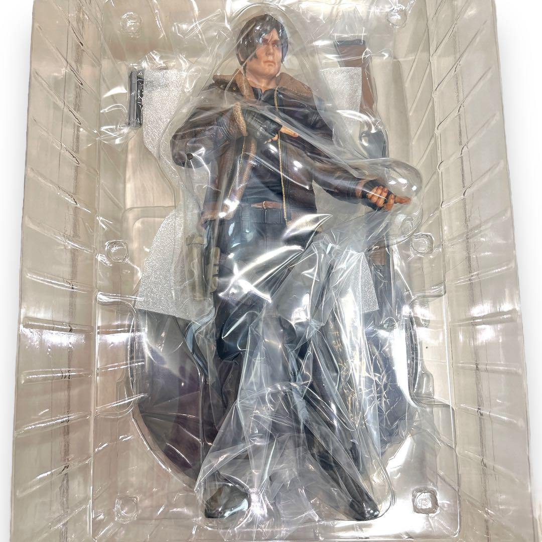 PS5 バイオハザード RE:4 コレクターズエディション レオン フィギュア