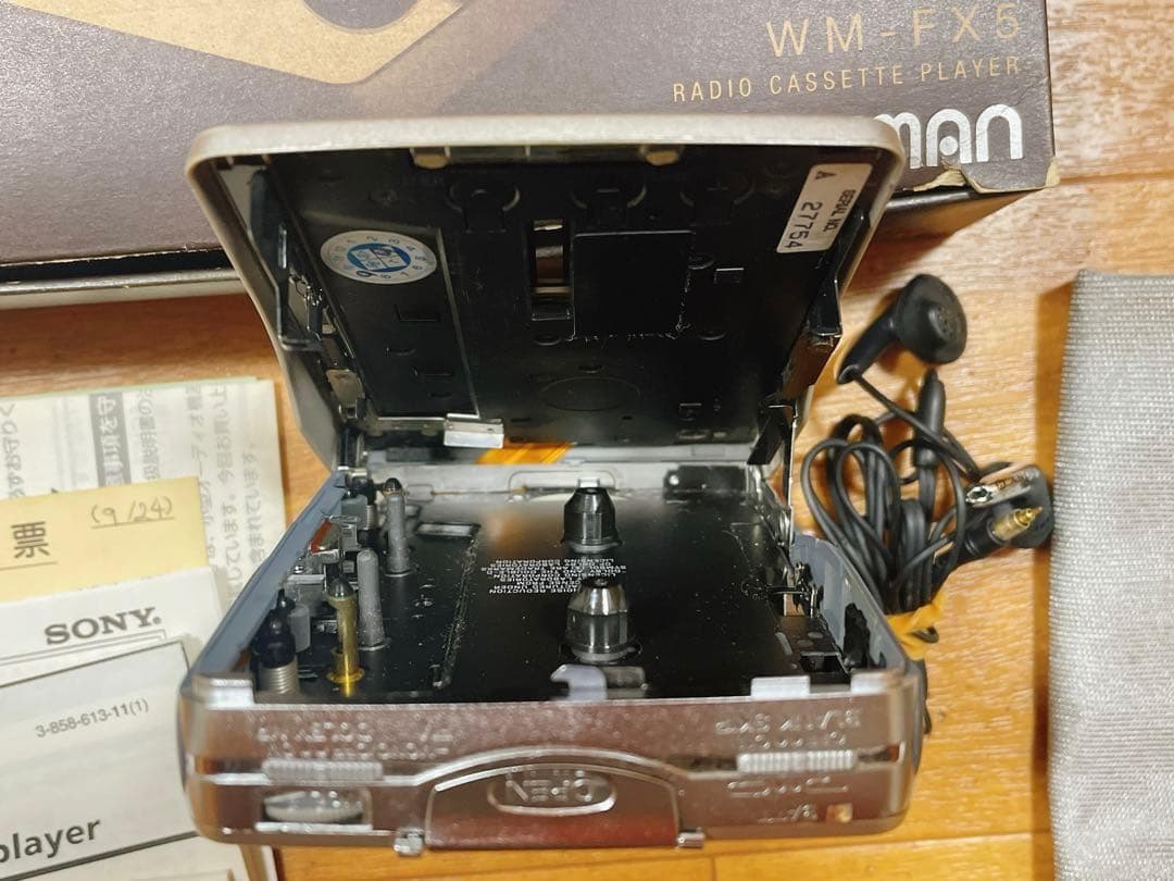 SONY WALKMAN カセットプレーヤー WM-FX5 鏡面 付属品あり オーディオ機器