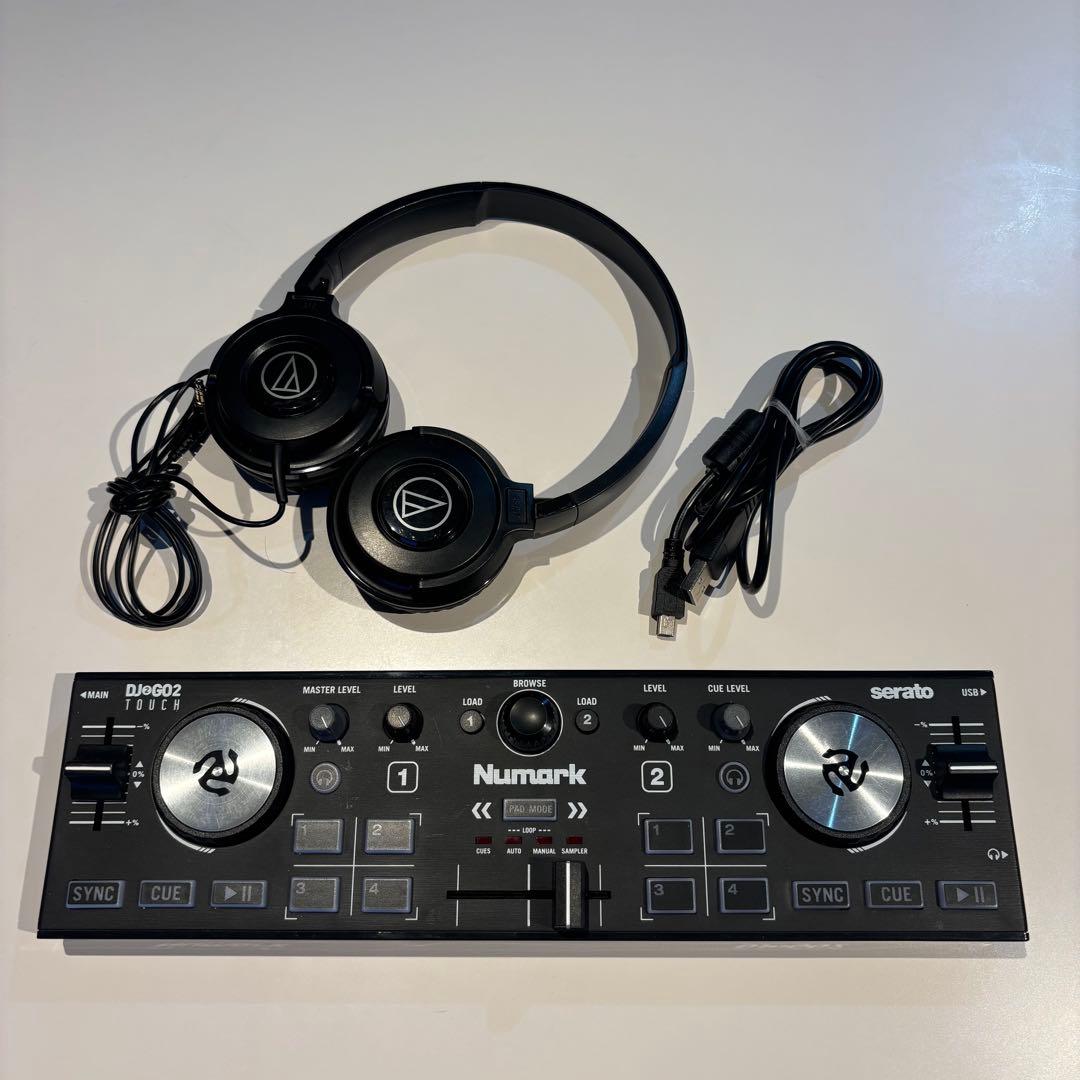 Numark DJ2GO2 Touch & ヘッドホン Amazon | Numark コンパクト DJ初心者ヘッドホンセット DJ