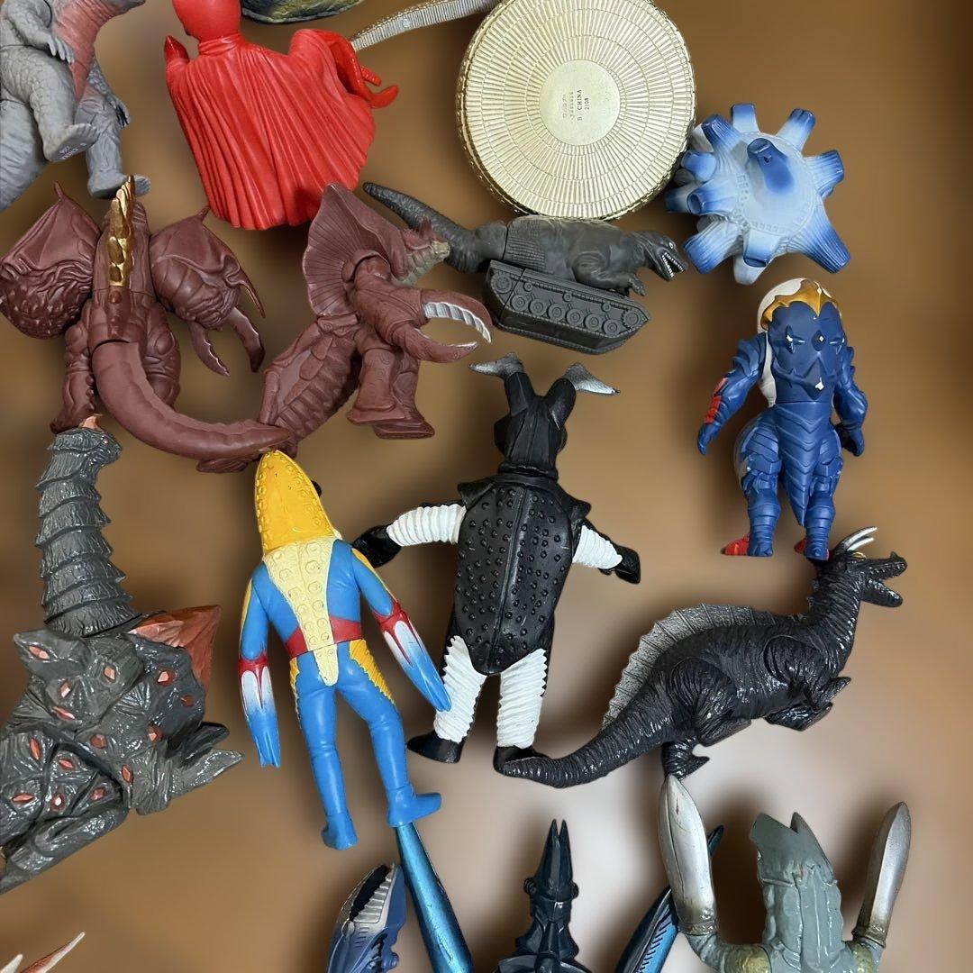 ウルトラマン　ソフビ　怪獣　フィギュア　セット　まとめ　65個