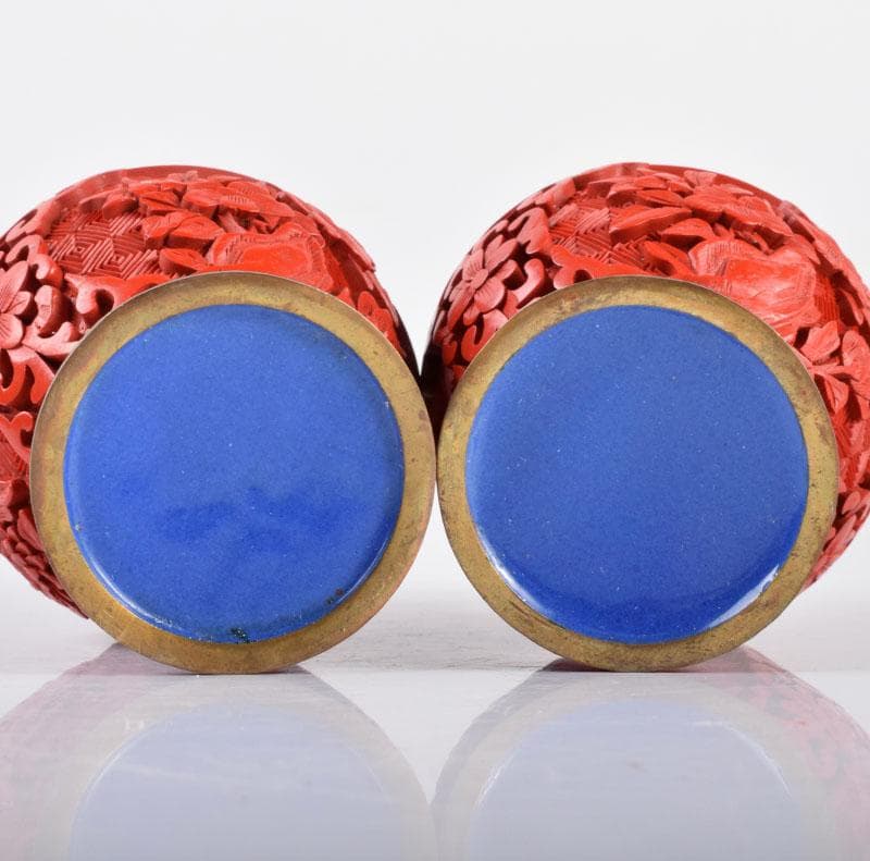 中国 剔紅 堆朱 内七宝 花文瓶 唐木台付 一對 M R5751