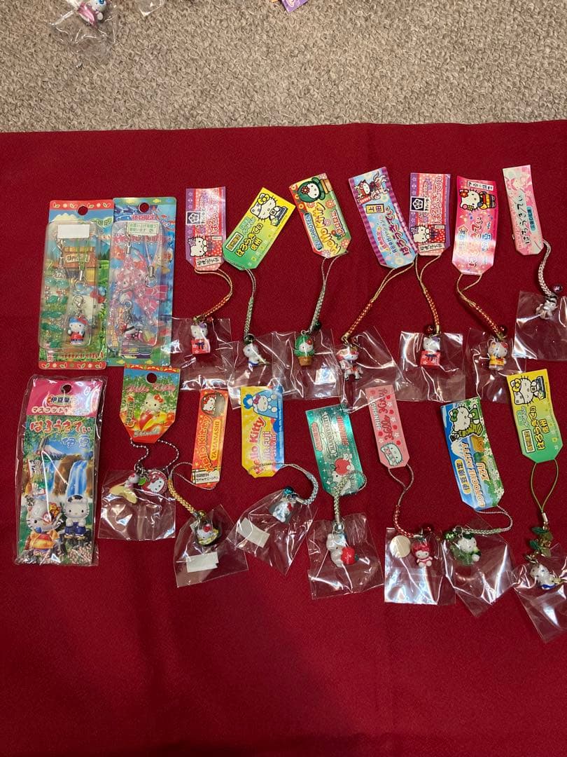ご当地キティ 根付け ストラップ　まとめ売り