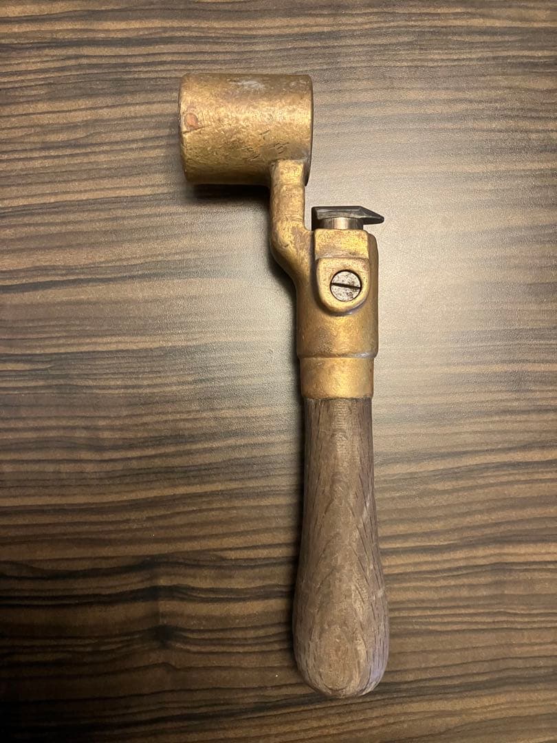 電車のブレーキレバー