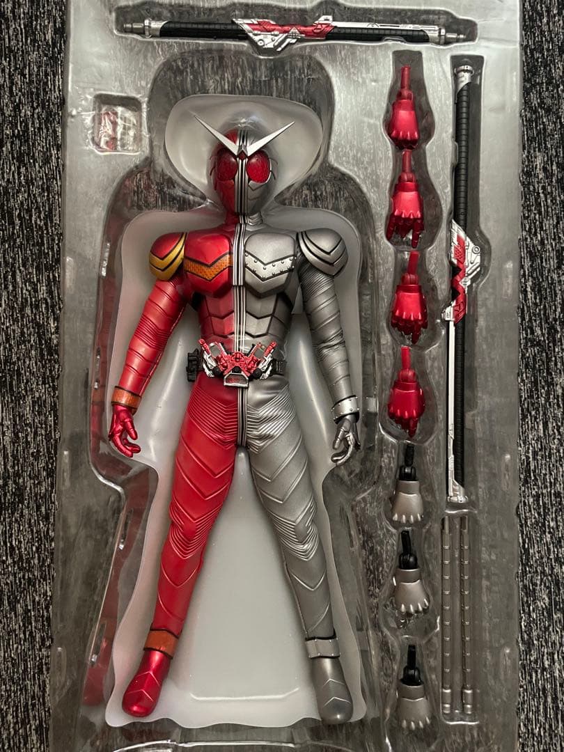 RAH仮面ライダーW ヒートメタル