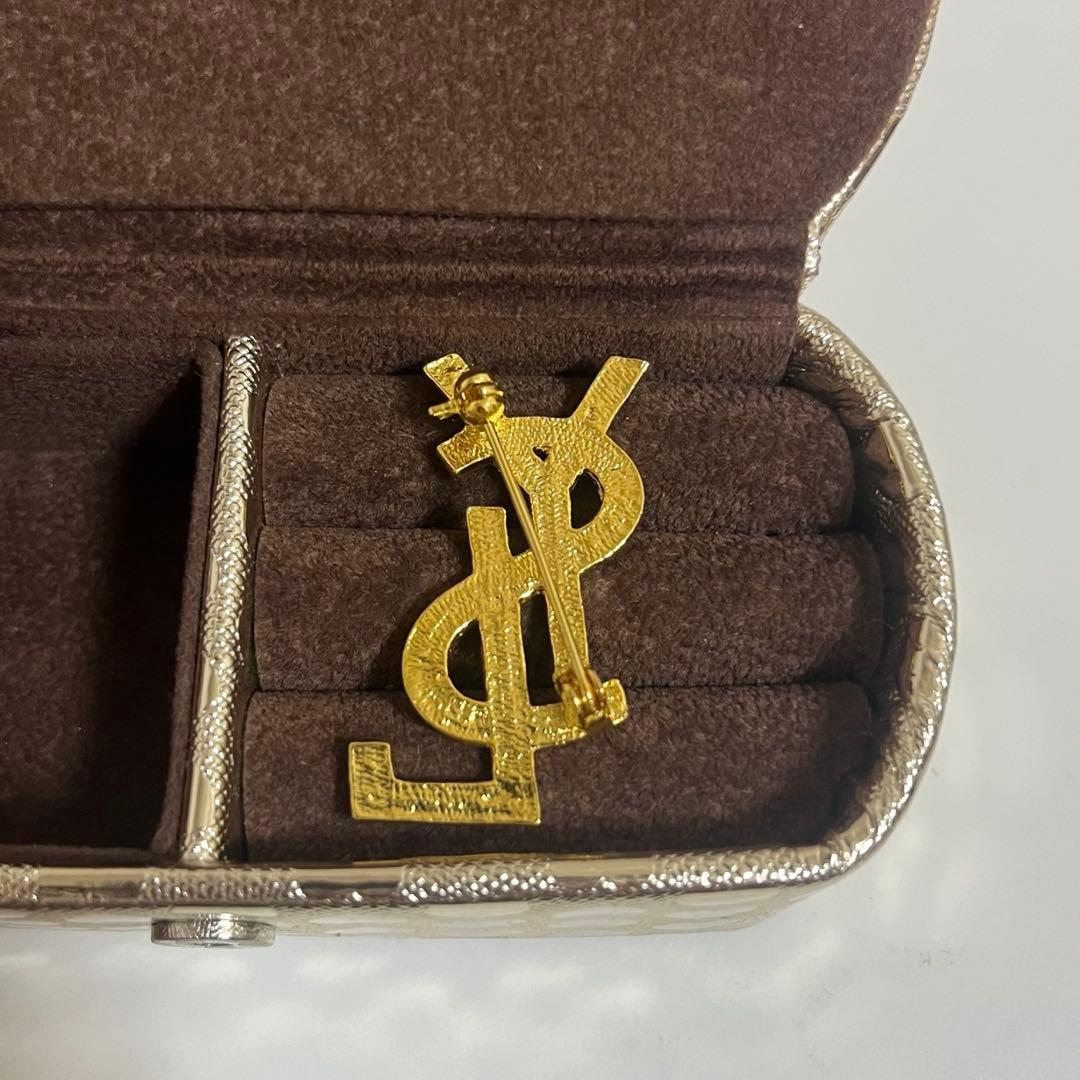 お値下げ中イブサンローラン ブローチ