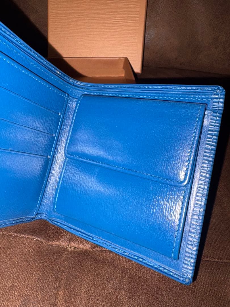 LOUIS VUITTON 青 レザー 財布　エピ