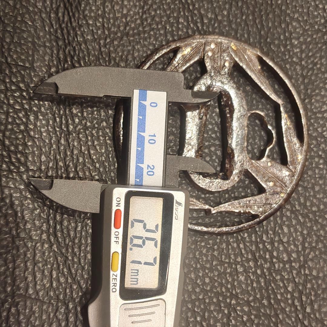 透笹に銀象嵌金塗 丸鉄鍔 刀装具 日本刀 居合刀 拵え 縁頭 柄前 鉄鍔