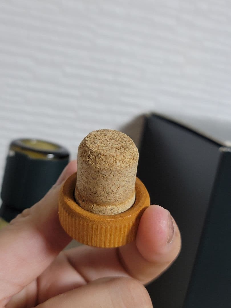 空き瓶) LAGAVULIN 16年 ラガヴーリン 化粧箱付き - メルカリ