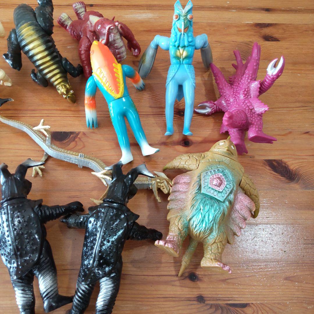 ウルトラマンシリーズ 　　　　　　　　　怪獣ソフビ 12体セット
