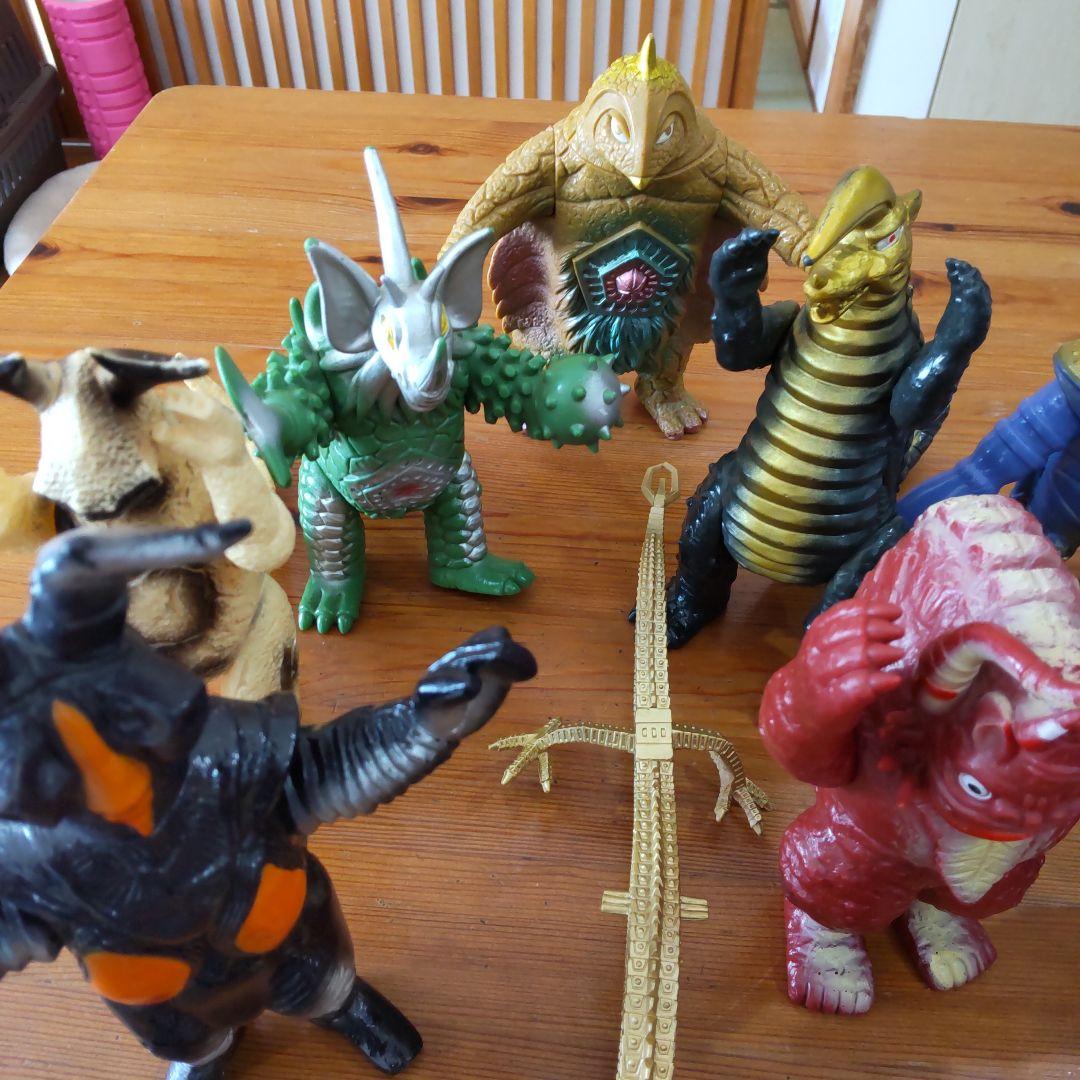 ウルトラマンシリーズ 　　　　　　　　　怪獣ソフビ 12体セット