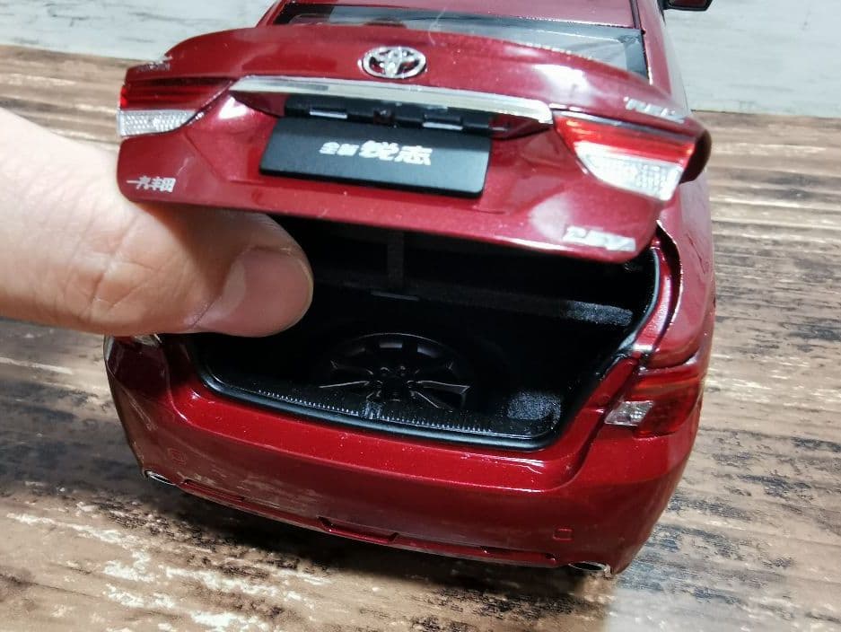 【非売品】一汽丰田（中国トヨタ）1/18ミニカー REIZ 鋭志 / マークX