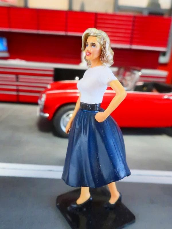 1/24 50s スタイル アメリカンガール フィギュア 紺色スカートVer