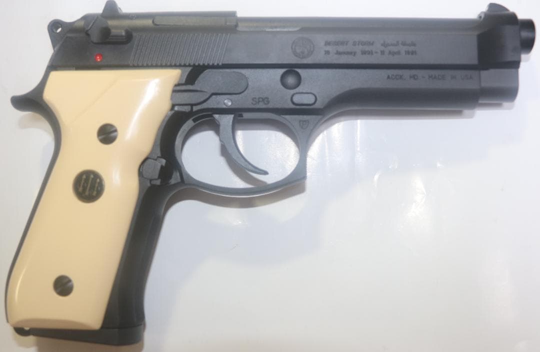 MGC製HW樹脂モデルガン ベレッタM92FS湾岸戦争限定モデル SPG合法