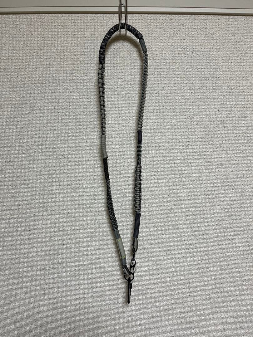 B:TOGETHER 乱痴気　ナイロン製グレー系ストラップ カラビナ付き B:TOGETHER 乱痴気 ナイロン製グレー系ストラップ カラビナ付き