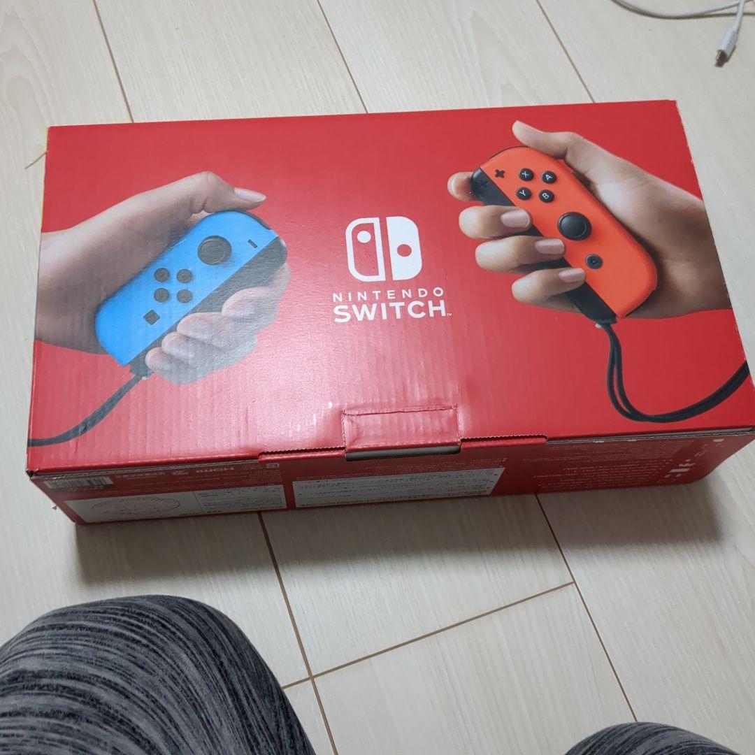 保管状態良好　Nintendo Switch 本体 青/赤 ジョイコン付き