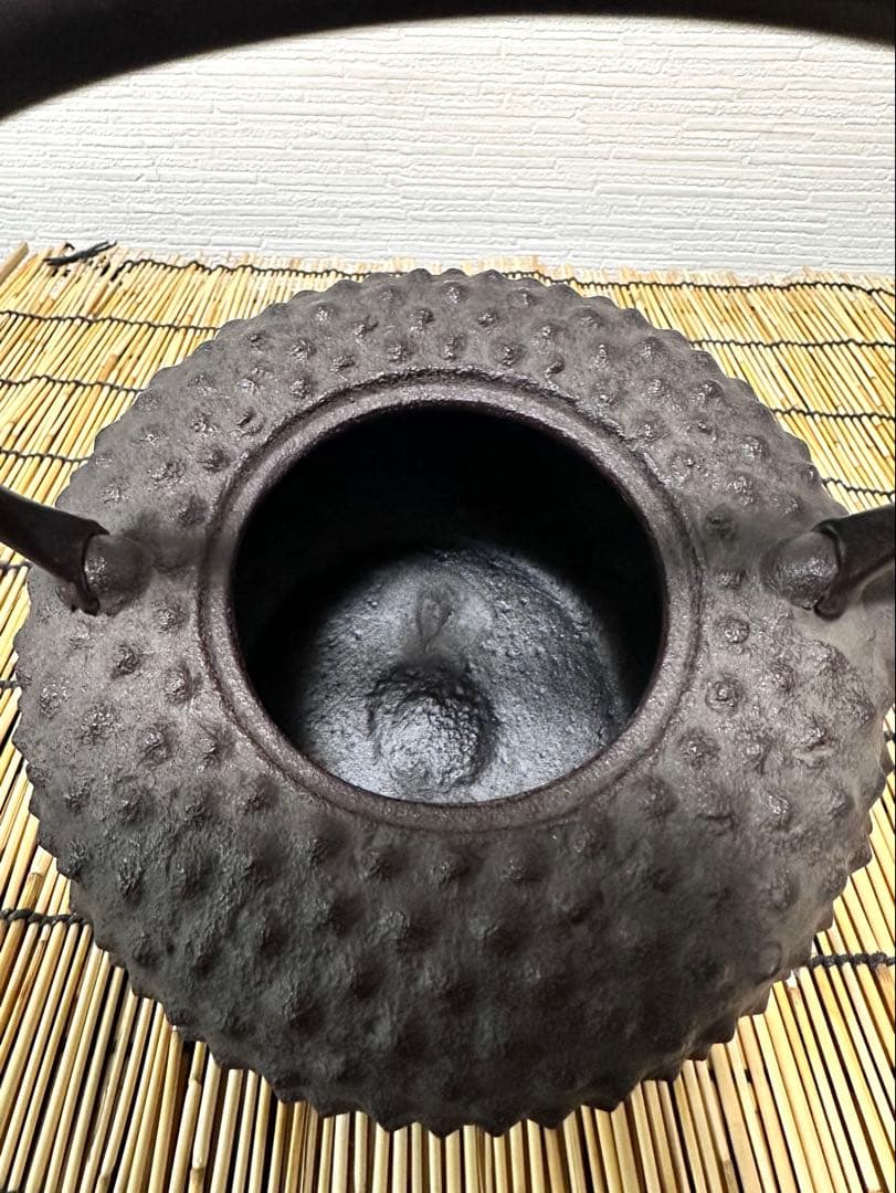 未使用品　南部長文堂 二代目 長谷川文雄造　鬼アラレ　南部鉄瓶　南部鉄器