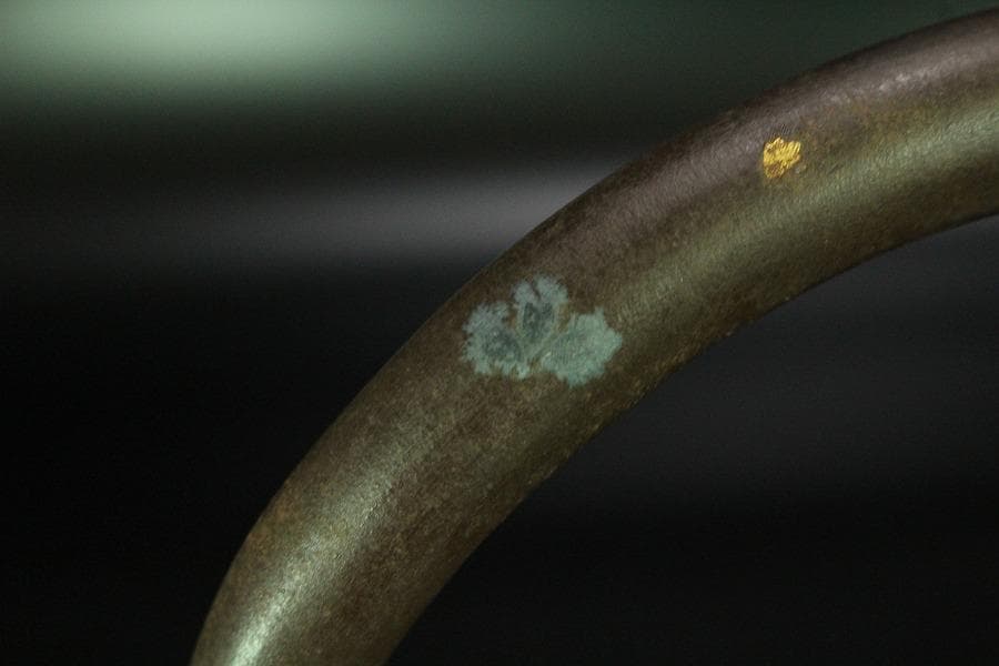 霰 鉄瓶 刻 金龍堂 梅正宗 銀摘み蓋 金銀象嵌 共箱(K-YC389) - メルカリ