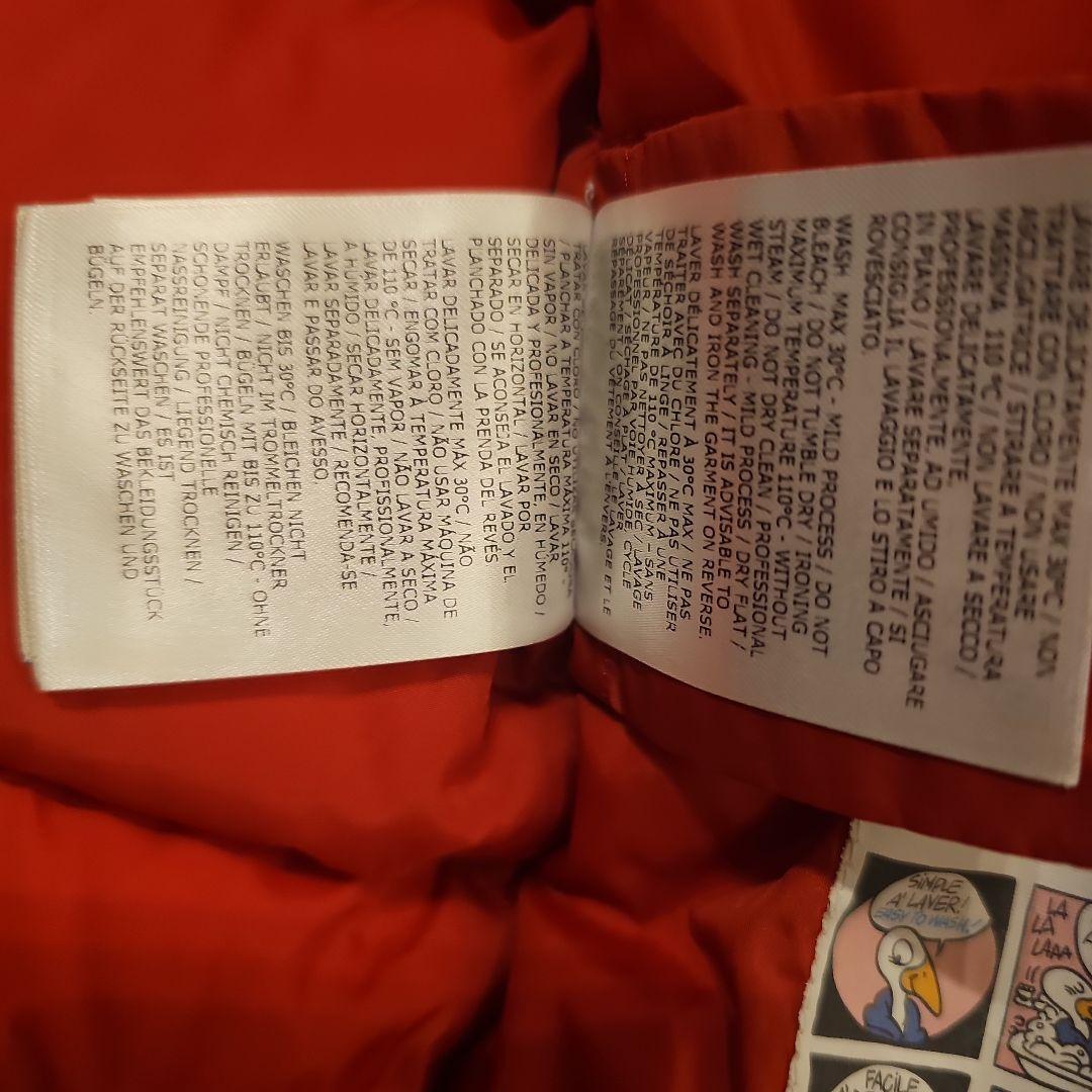 MONCLER 赤 フード付きダウンジャケット