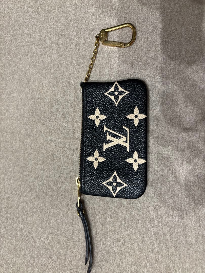 ルイヴィトン ケース ポシェットクレ アンプラント バイカラー