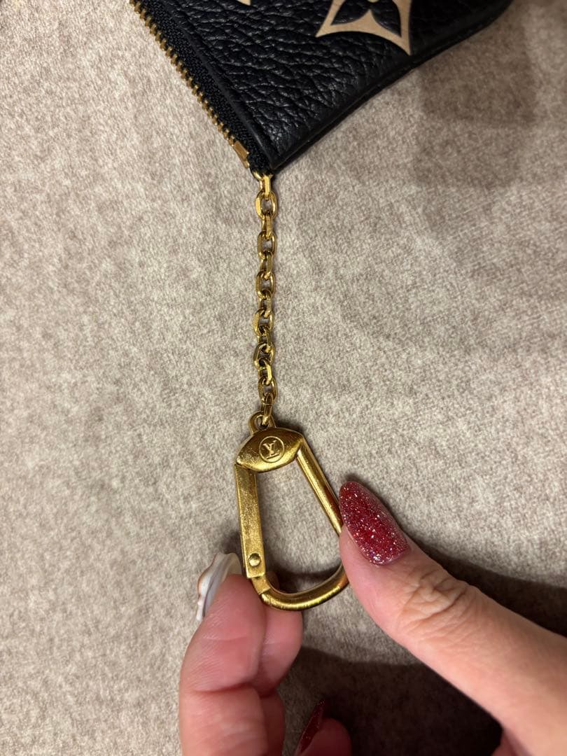 ルイヴィトン ケース ポシェットクレ アンプラント バイカラー