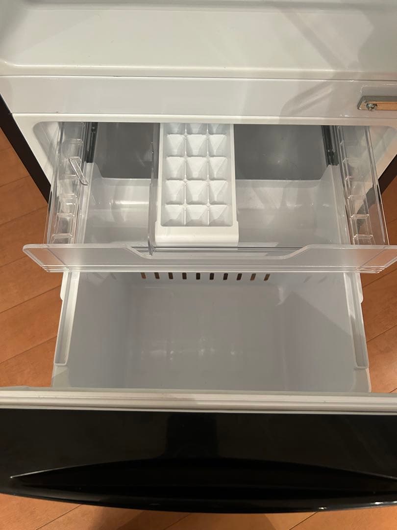 2022年TOSHIBA 153Lブラック二段式冷蔵庫