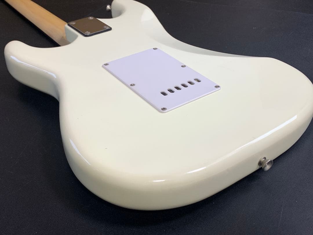 Bacchus BST バッカス中古エレキギター　ホワイト　美品